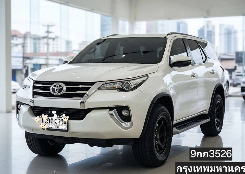 รถใหญ่ 7 ที่นั่ง