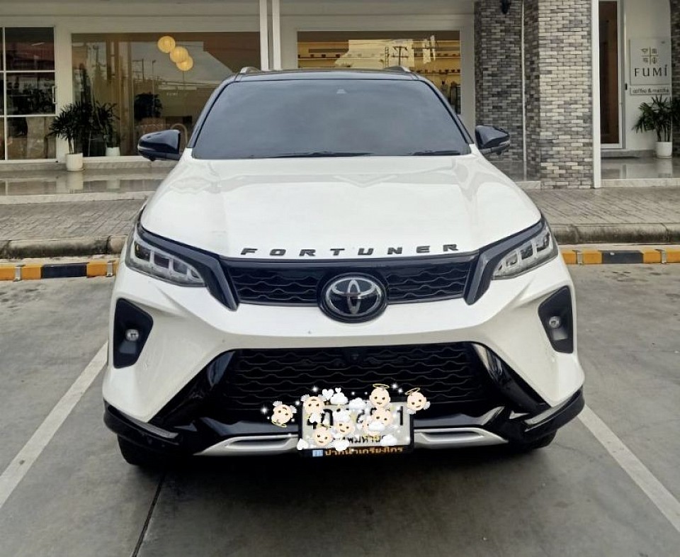 รถ SUV 7 ที่นั่ง